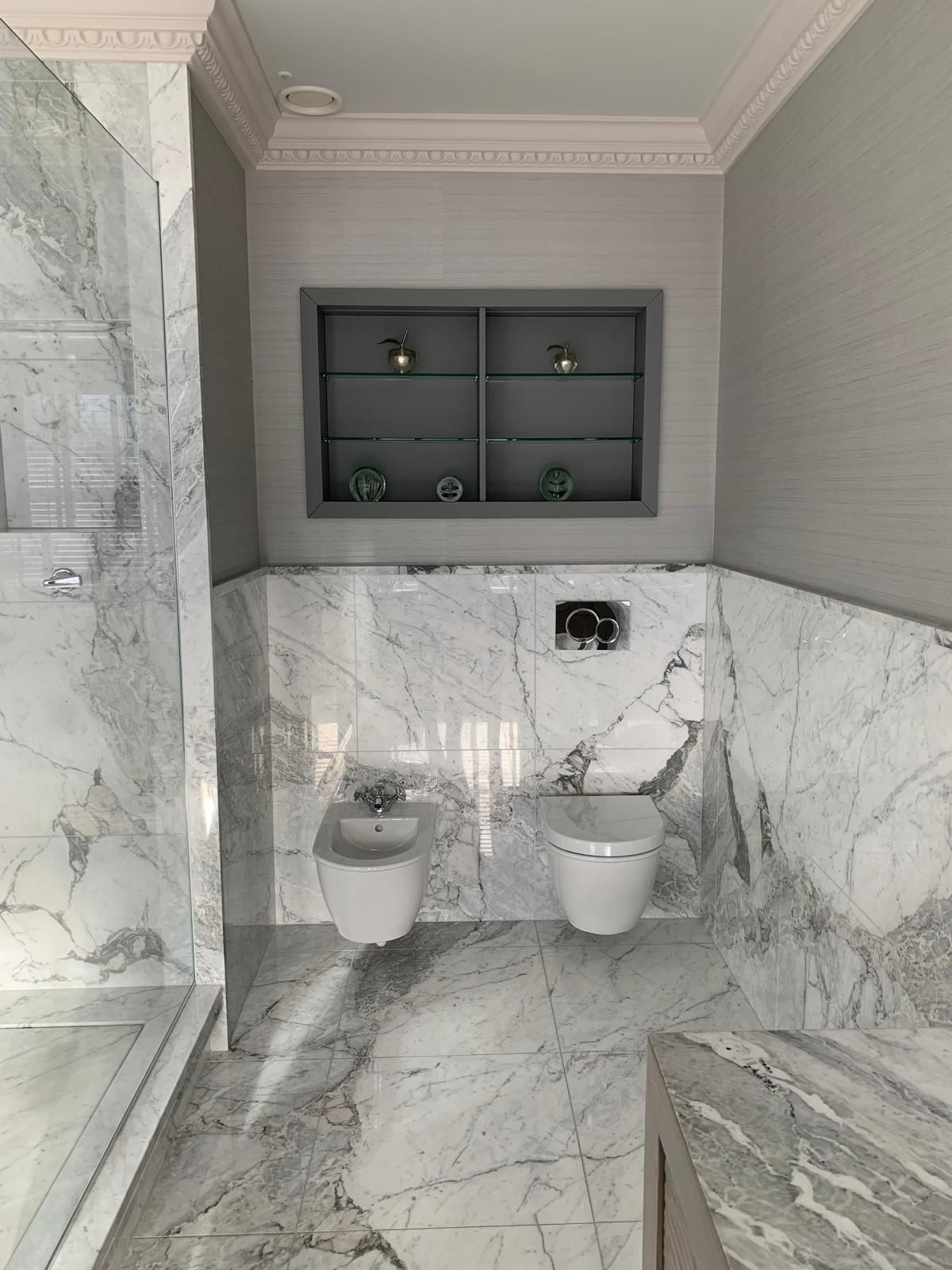 Marble en-suite bathroom